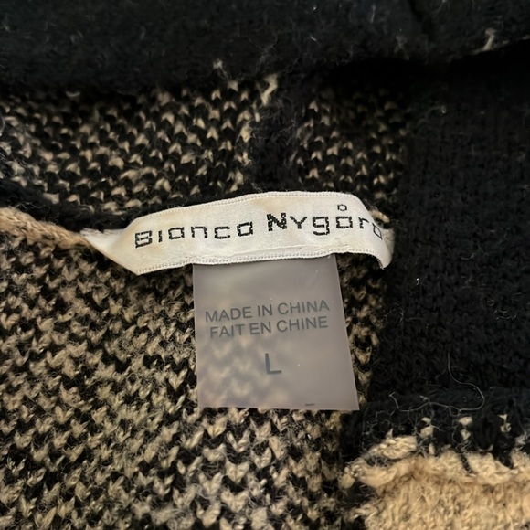 Lovely Bianca Nygard hooded sweater. Size large. - Picture 2 of 7